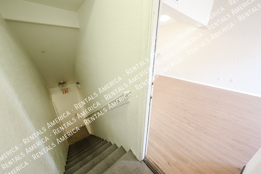 Gorgeous Townhome in Hunters Pointe Community property image