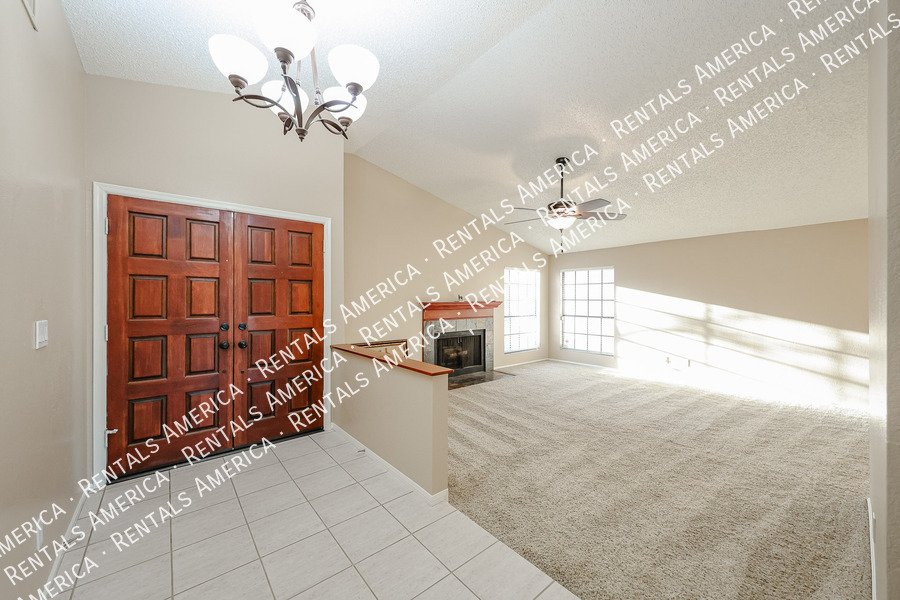 Exceptional 3BD 2BA Home With Pool in Marlborough Estates in Tempe! property image