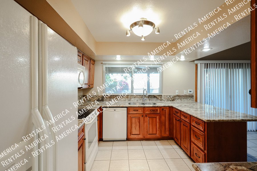 Exceptional 3BD 2BA Home With Pool in Marlborough Estates in Tempe! property image