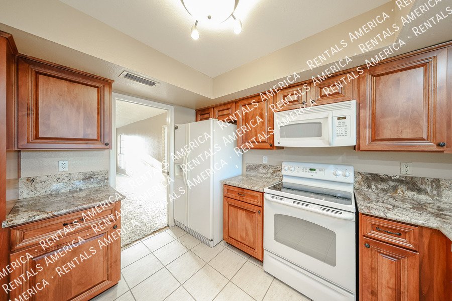 Exceptional 3BD 2BA Home With Pool in Marlborough Estates in Tempe! property image