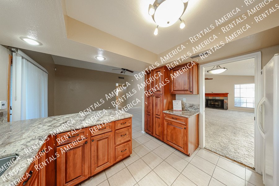 Exceptional 3BD 2BA Home With Pool in Marlborough Estates in Tempe! property image
