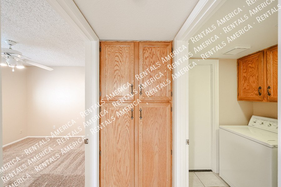 Exceptional 3BD 2BA Home With Pool in Marlborough Estates in Tempe! property image