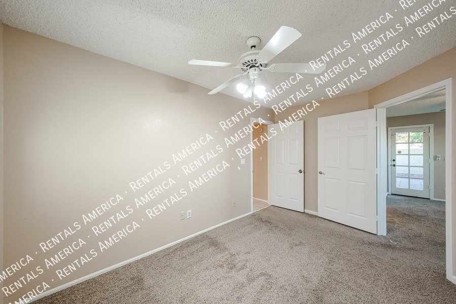 Exceptional 3BD 2BA Home With Pool in Marlborough Estates in Tempe! property image