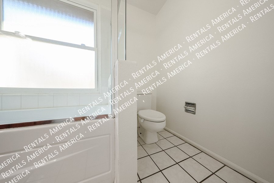 Exceptional 3BD 2BA Home With Pool in Marlborough Estates in Tempe! property image