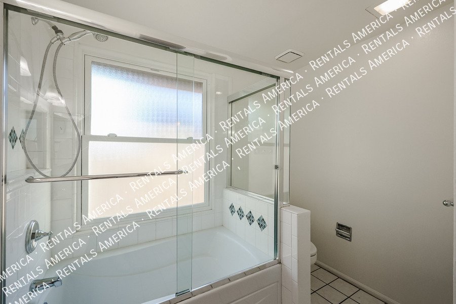 Exceptional 3BD 2BA Home With Pool in Marlborough Estates in Tempe! property image