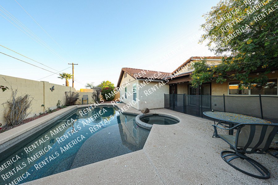 Exceptional 3BD 2BA Home With Pool in Marlborough Estates in Tempe! property image