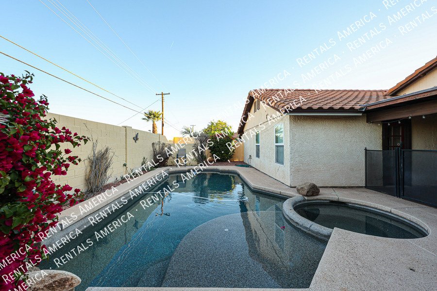 Exceptional 3BD 2BA Home With Pool in Marlborough Estates in Tempe! property image