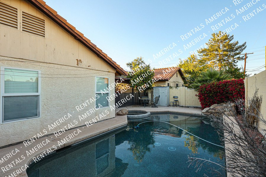 Exceptional 3BD 2BA Home With Pool in Marlborough Estates in Tempe! property image