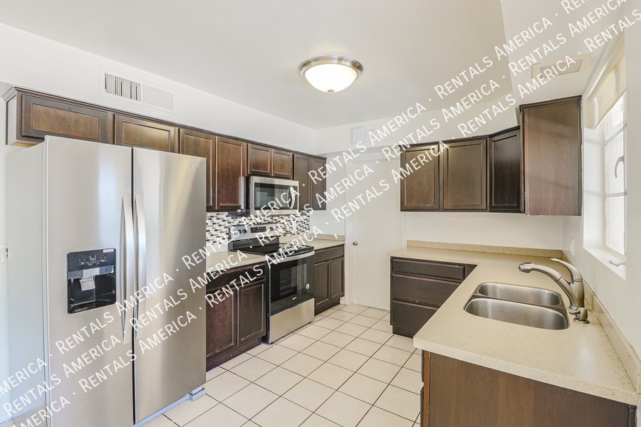 2 WEEKS FREE RENT WITH APPROVED APPLICATION property image