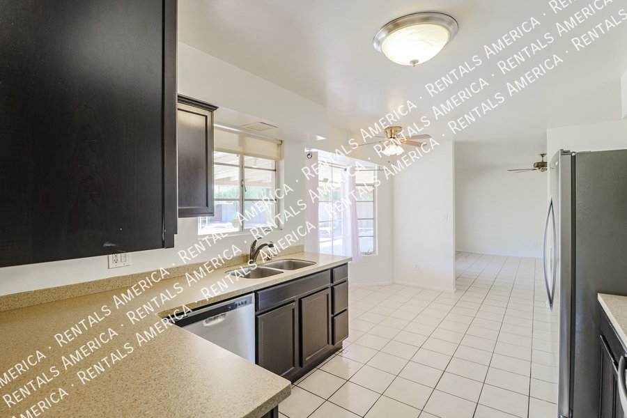 2 WEEKS FREE RENT WITH APPROVED APPLICATION property image