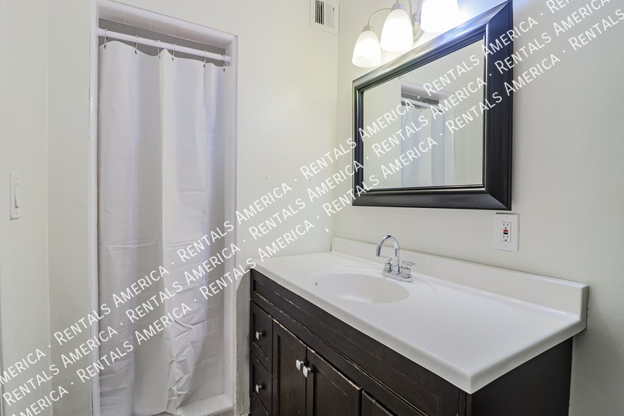 2 WEEKS FREE RENT WITH APPROVED APPLICATION property image