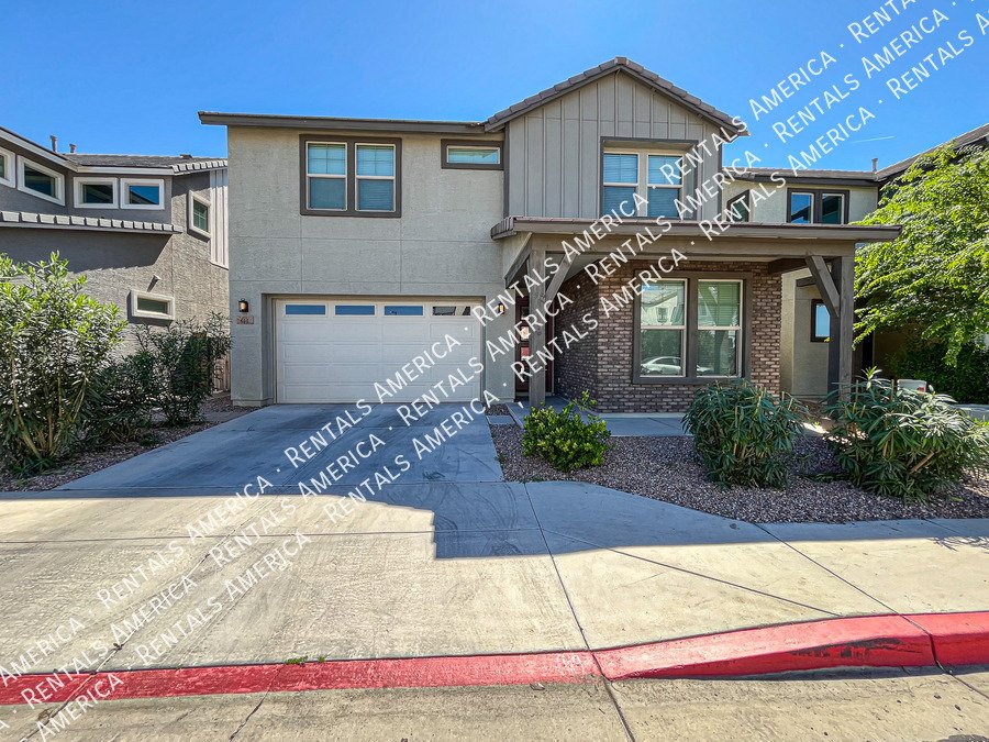 Gorgeous Bright & Spacious 4 Bdrm located in the Heart of Chandler! property image