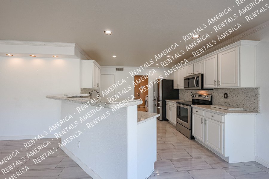 BEAUTIFUL HOME IN GOLD CANYON property image