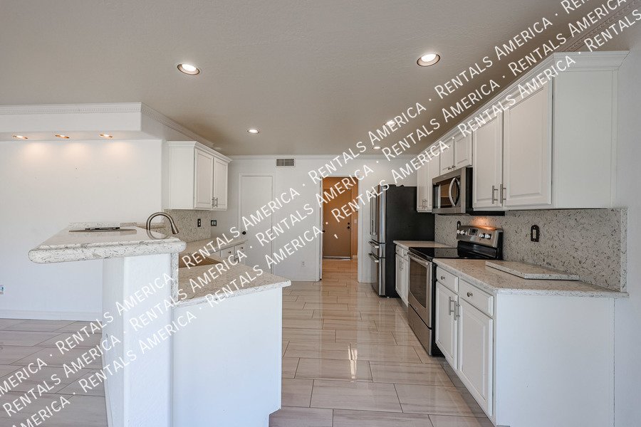 BEAUTIFUL HOME IN GOLD CANYON property image