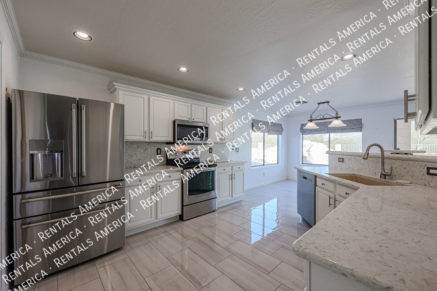 BEAUTIFUL HOME IN GOLD CANYON property image