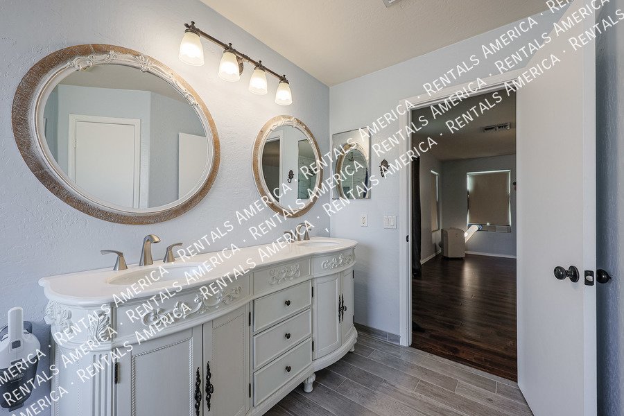 BEAUTIFUL HOME IN GOLD CANYON property image