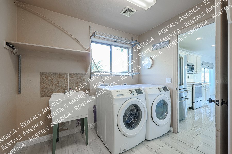 BEAUTIFUL HOME IN GOLD CANYON property image