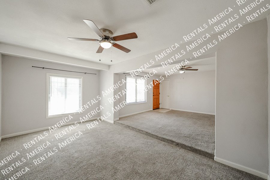 1246 E Marny Rd property image