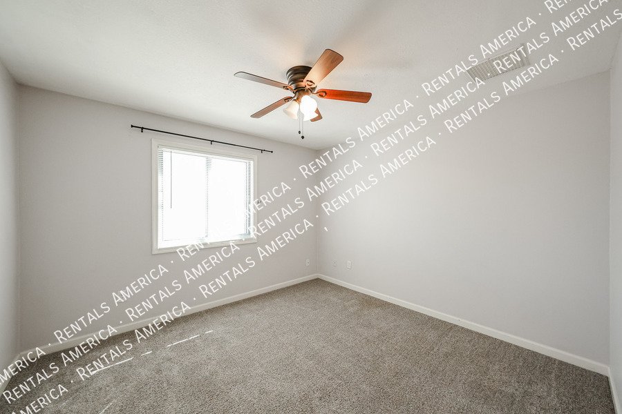 1246 E Marny Rd property image