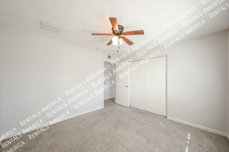 1246 E Marny Rd property image