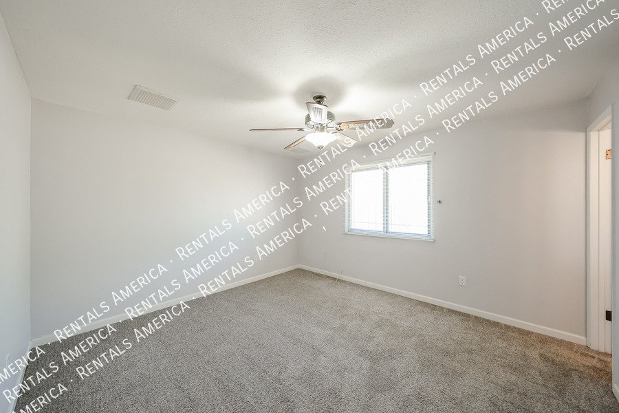 1246 E Marny Rd property image