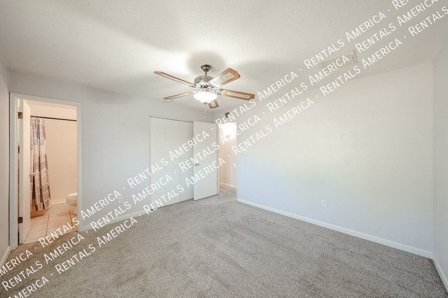 1246 E Marny Rd property image