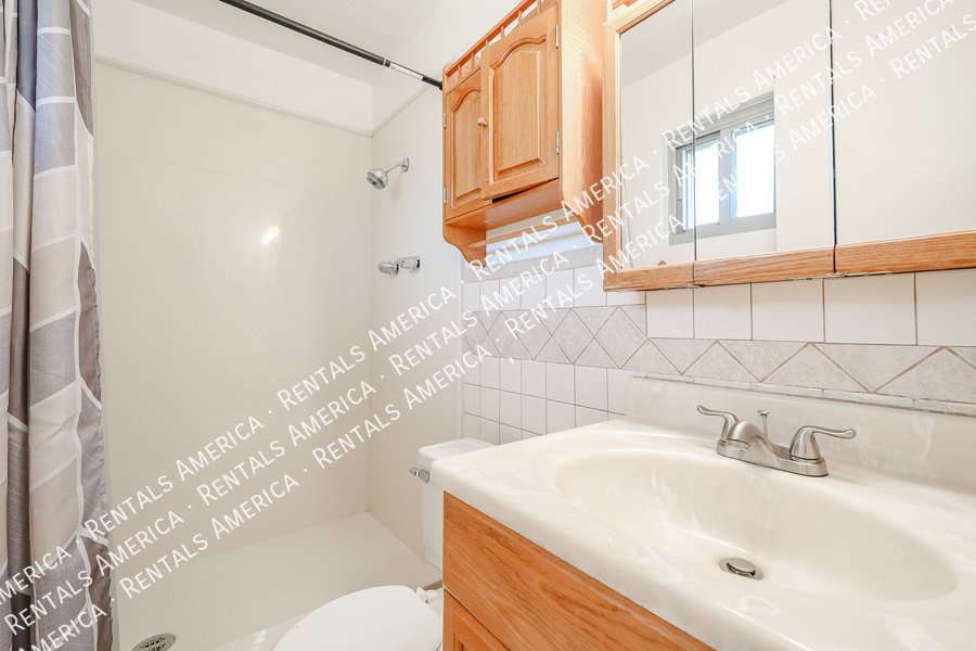 1246 E Marny Rd property image