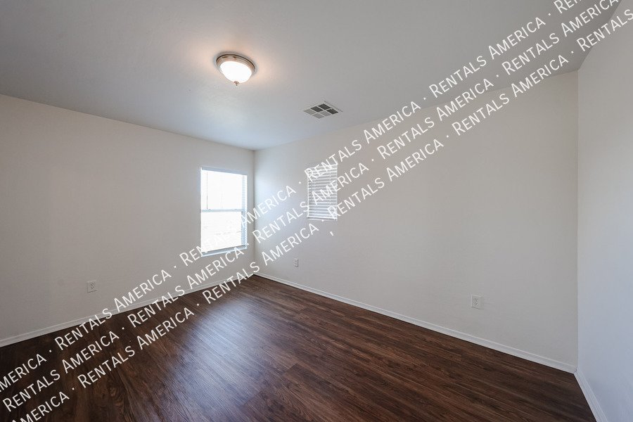 4 bedroom 2.5 bath- NO Carpet $300 off Move-In by April 6th property image