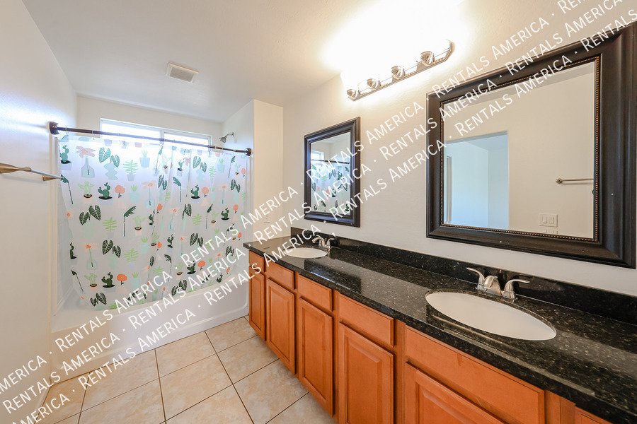 4 bedroom 2.5 bath- NO Carpet $300 off Move-In by April 6th property image