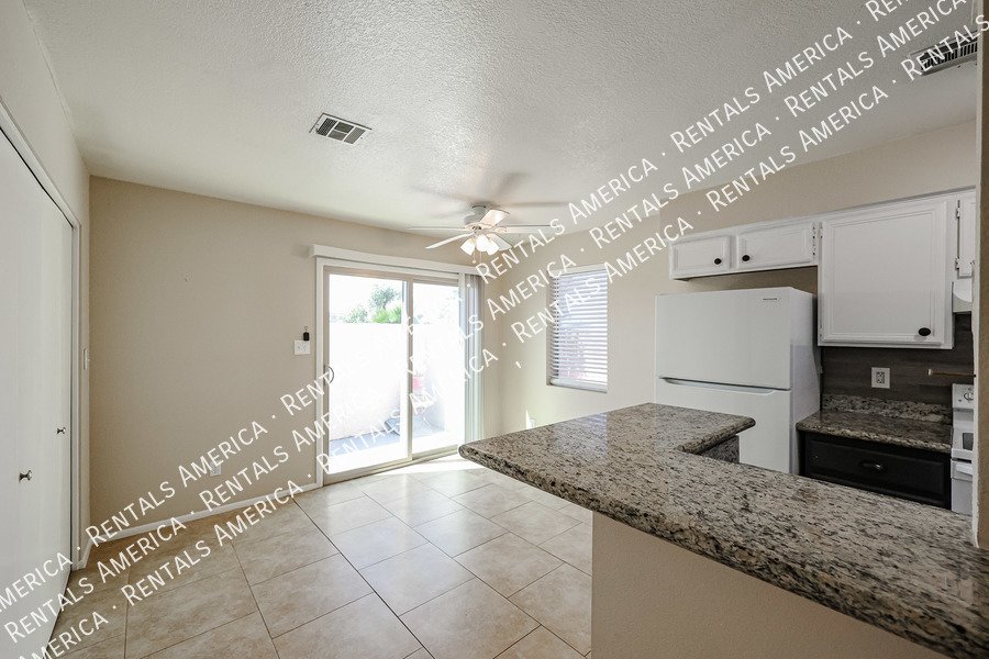 10815 W Northern Ave property image