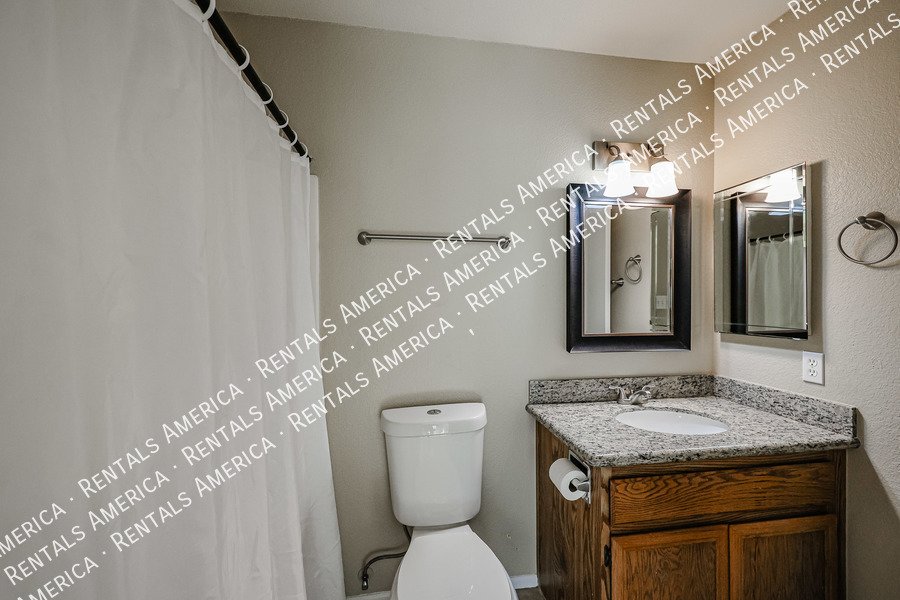 10815 W Northern Ave property image