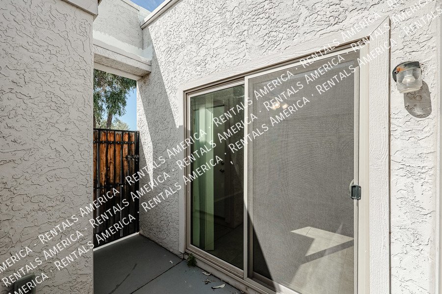 10815 W Northern Ave property image