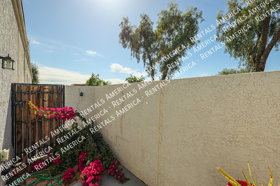 10815 W Northern Ave property image