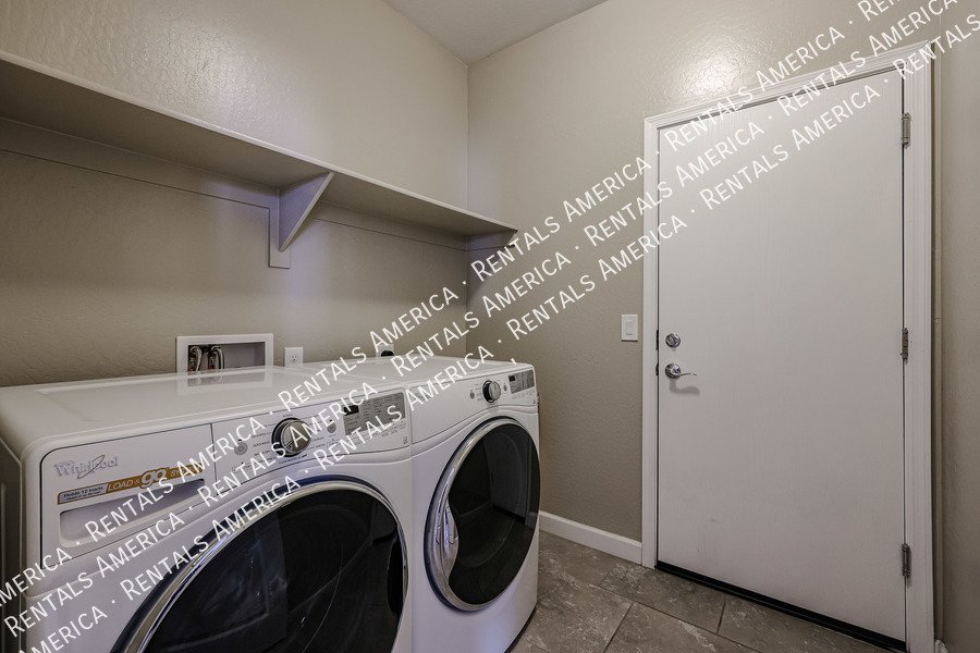 3 bedroon 2 bath in Phoenix property image