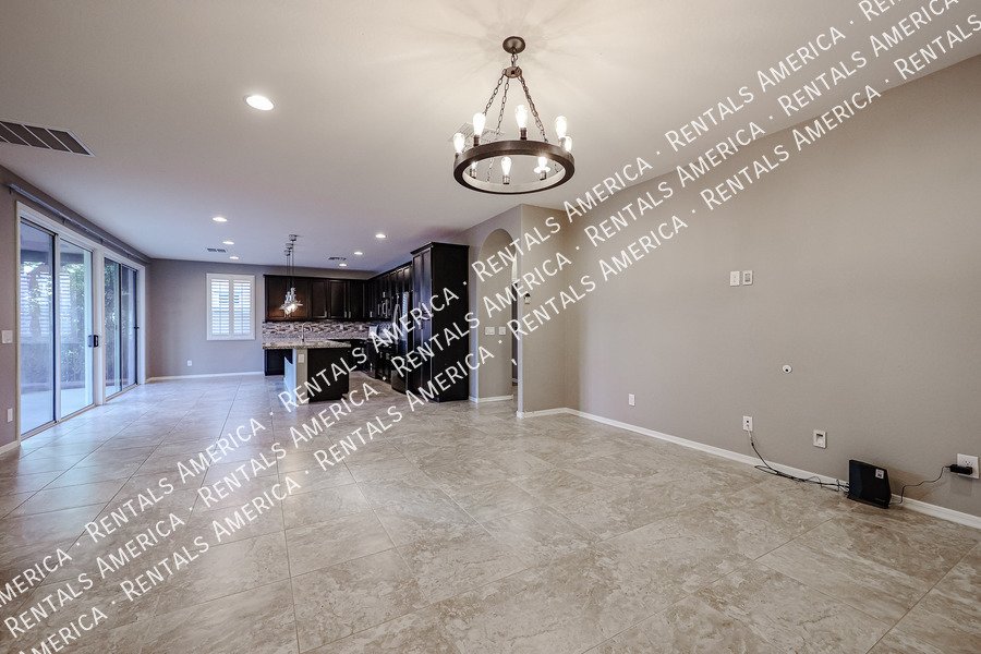 Gorgeous 3 bedroom/3 bath in Fincher Creek @Cooley Station property image