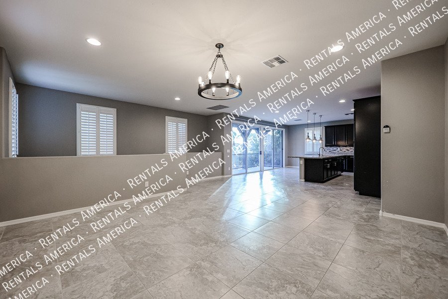 Gorgeous 3 bedroom/3 bath in Fincher Creek @Cooley Station property image