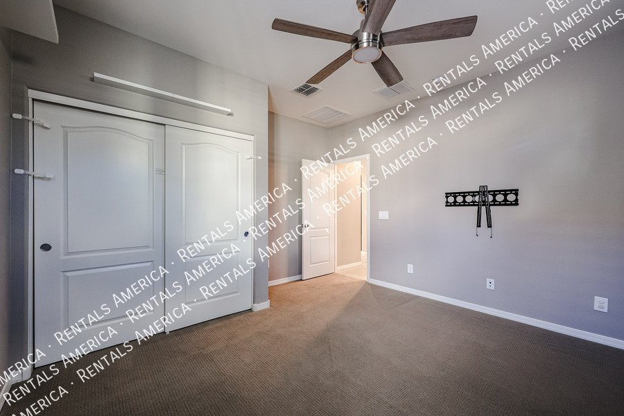 Gorgeous 3 bedroom/3 bath in Fincher Creek @Cooley Station property image