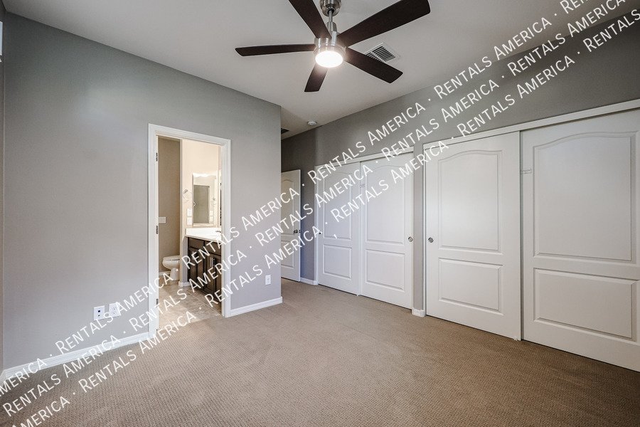 Gorgeous 3 bedroom/3 bath in Fincher Creek @Cooley Station property image