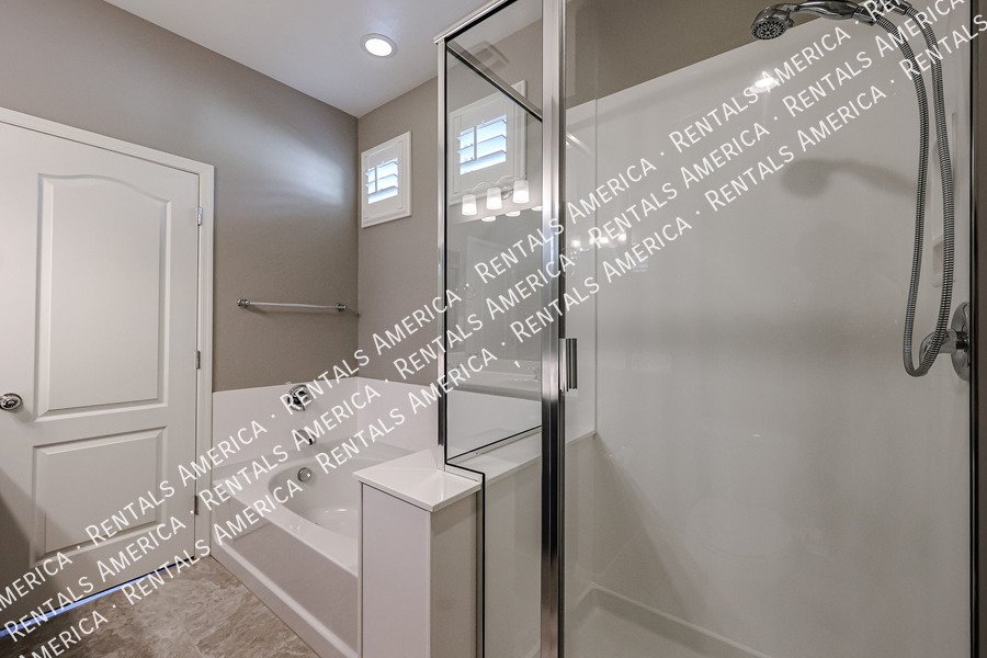 Gorgeous 3 bedroom/3 bath in Fincher Creek @Cooley Station property image