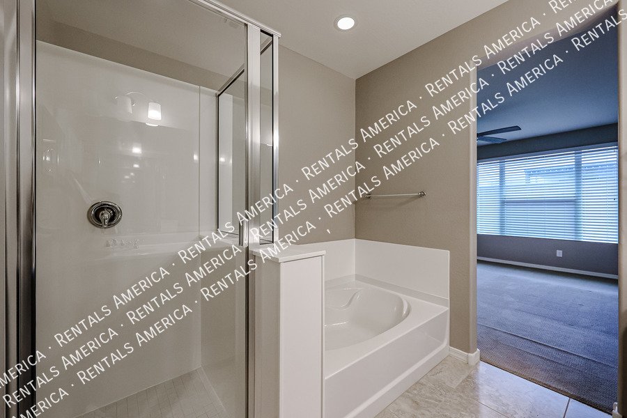 Gorgeous 3 bedroom/3 bath in Fincher Creek @Cooley Station property image