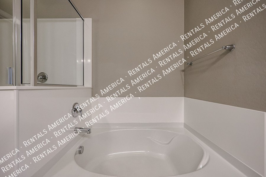 Gorgeous 3 bedroom/3 bath in Fincher Creek @Cooley Station property image