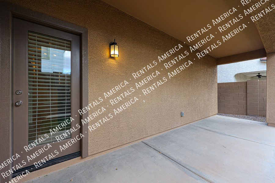 Gorgeous 3 bedroom/3 bath in Fincher Creek @Cooley Station property image