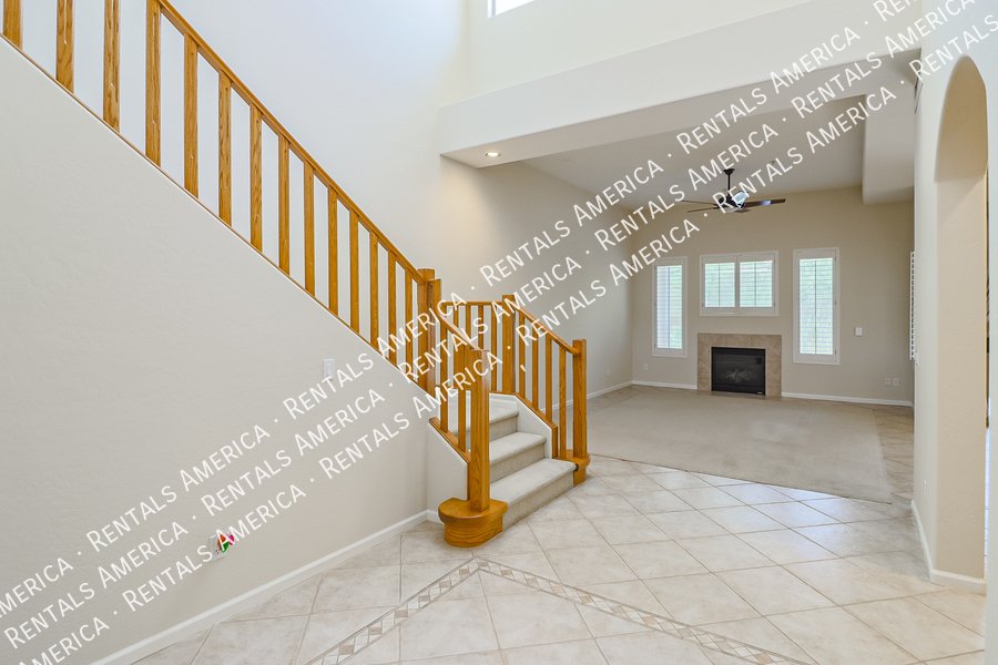 3-Bedroom Home in Gated Grayhawk Community! property image