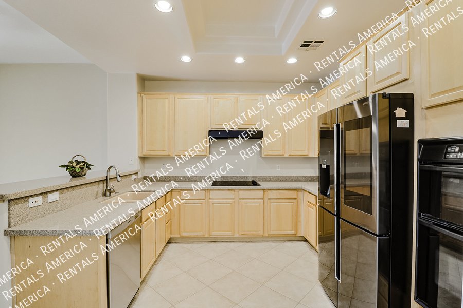 3-Bedroom Home in Gated Grayhawk Community! property image