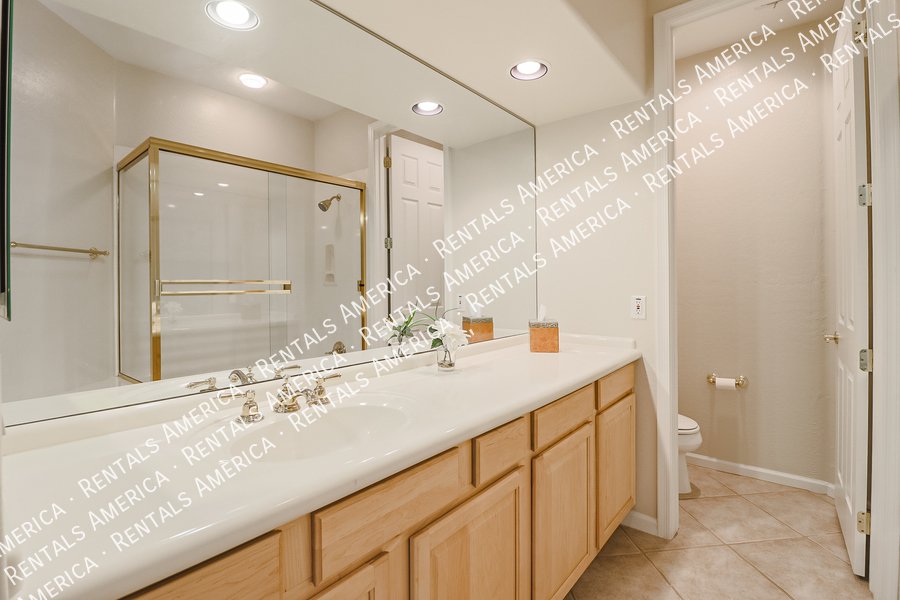 3-Bedroom Home in Gated Grayhawk Community! property image