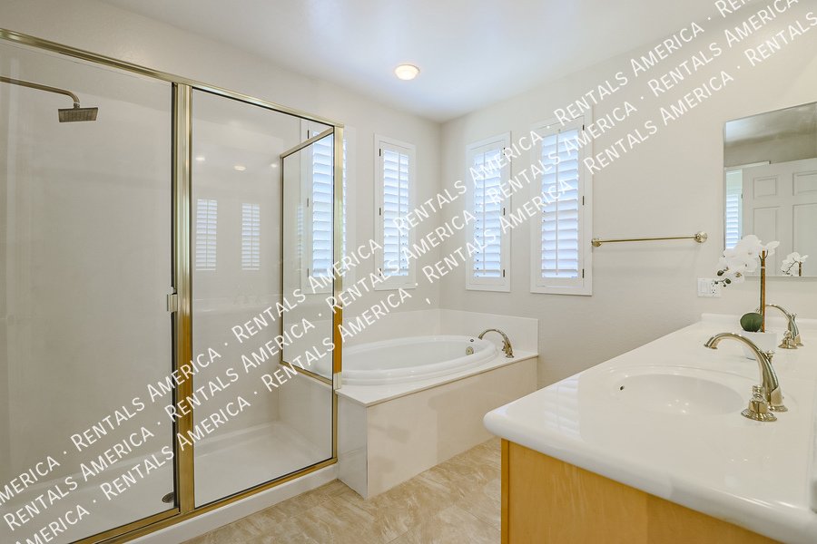 3-Bedroom Home in Gated Grayhawk Community! property image