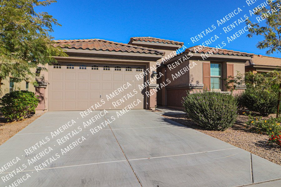 Gorgeous 3 bedroom + Den home in Mesa property image