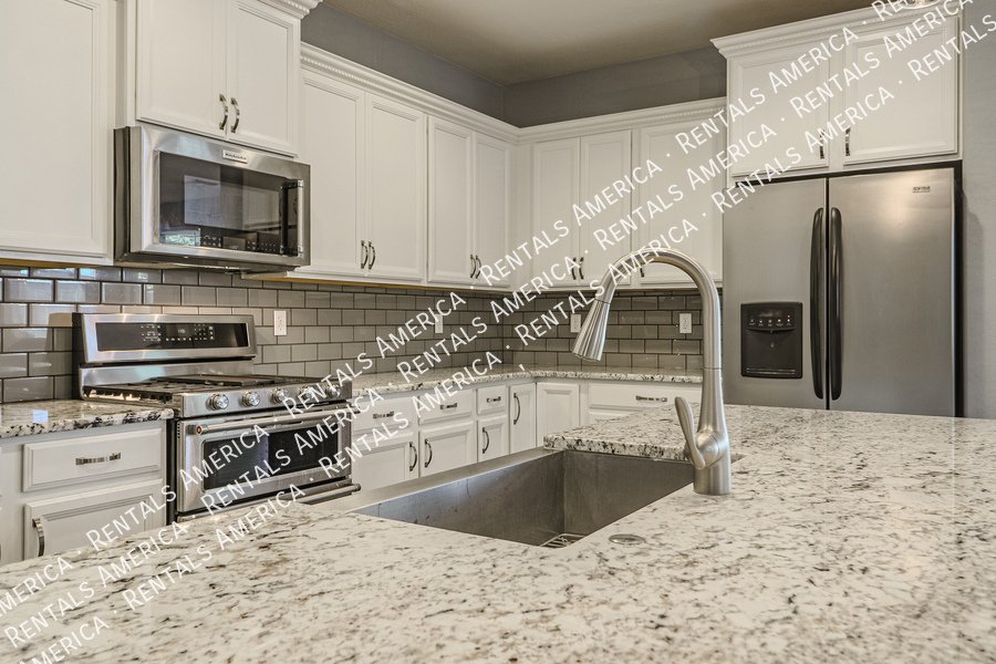 Gorgeous 3 bedroom + Den home in Mesa property image