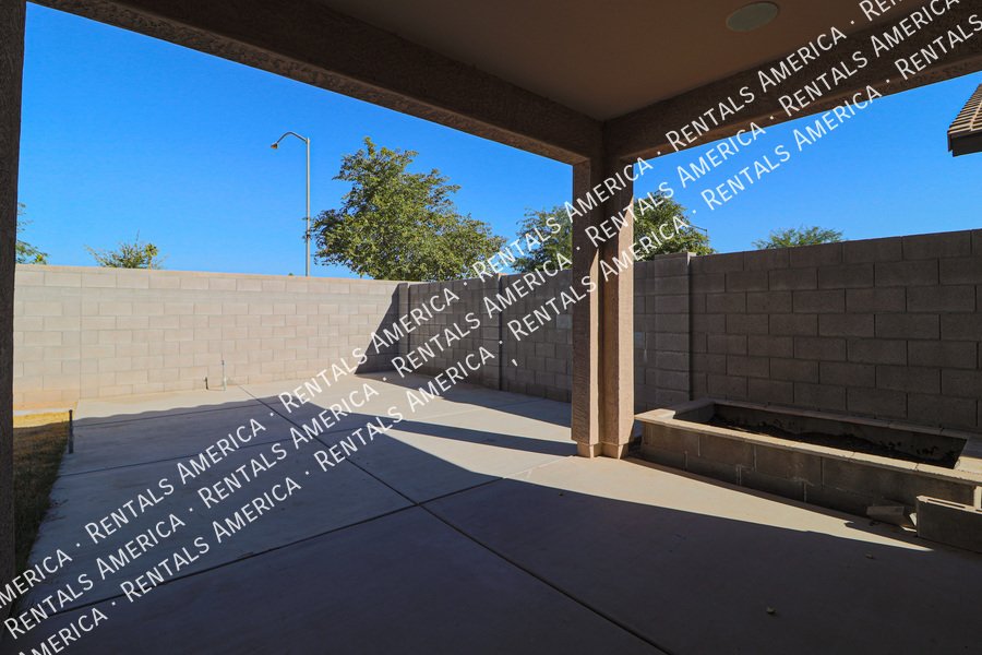 Gorgeous 3 bedroom + Den home in Mesa property image