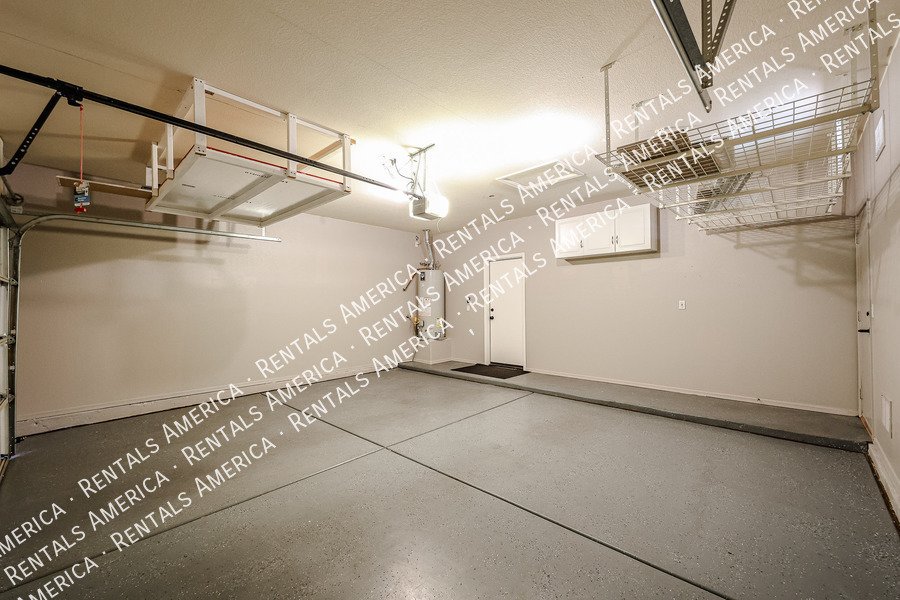 Beautiful 3 bdrm + Den home in Augusta Ranch property image